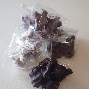 Chocolate and Pecan Clusters 30g